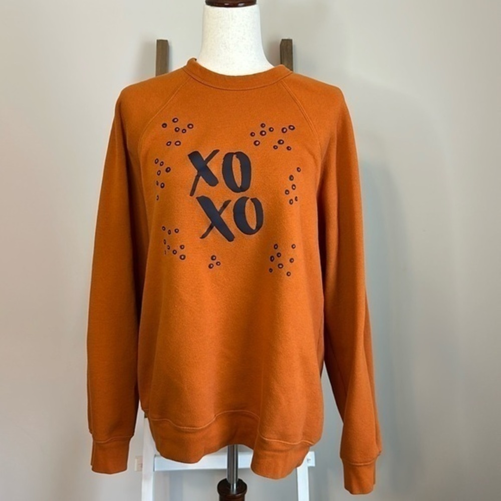 Small Business Crewneck Sweatshirt HTV XOXO Valentine’s Day Design Size XL GUC